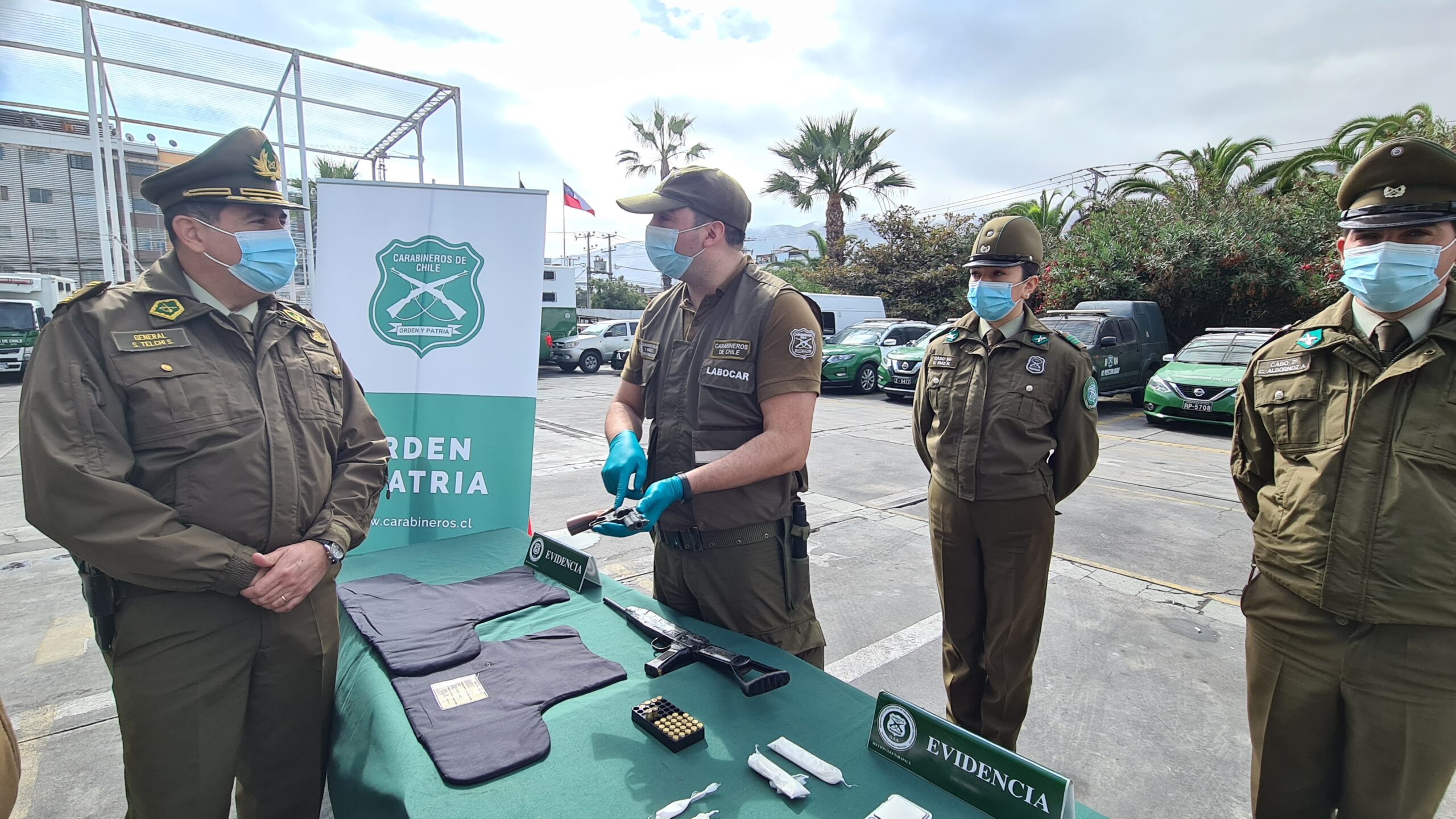 Carabineros del OS-9 de Iquique detuvo a banda criminal incautando  armas de fuego y drogas