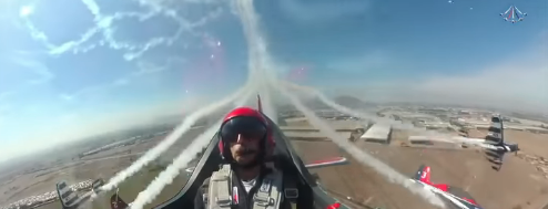 Escuadrilla Halcones de la Fuerza Aérea se presentó en Iquique