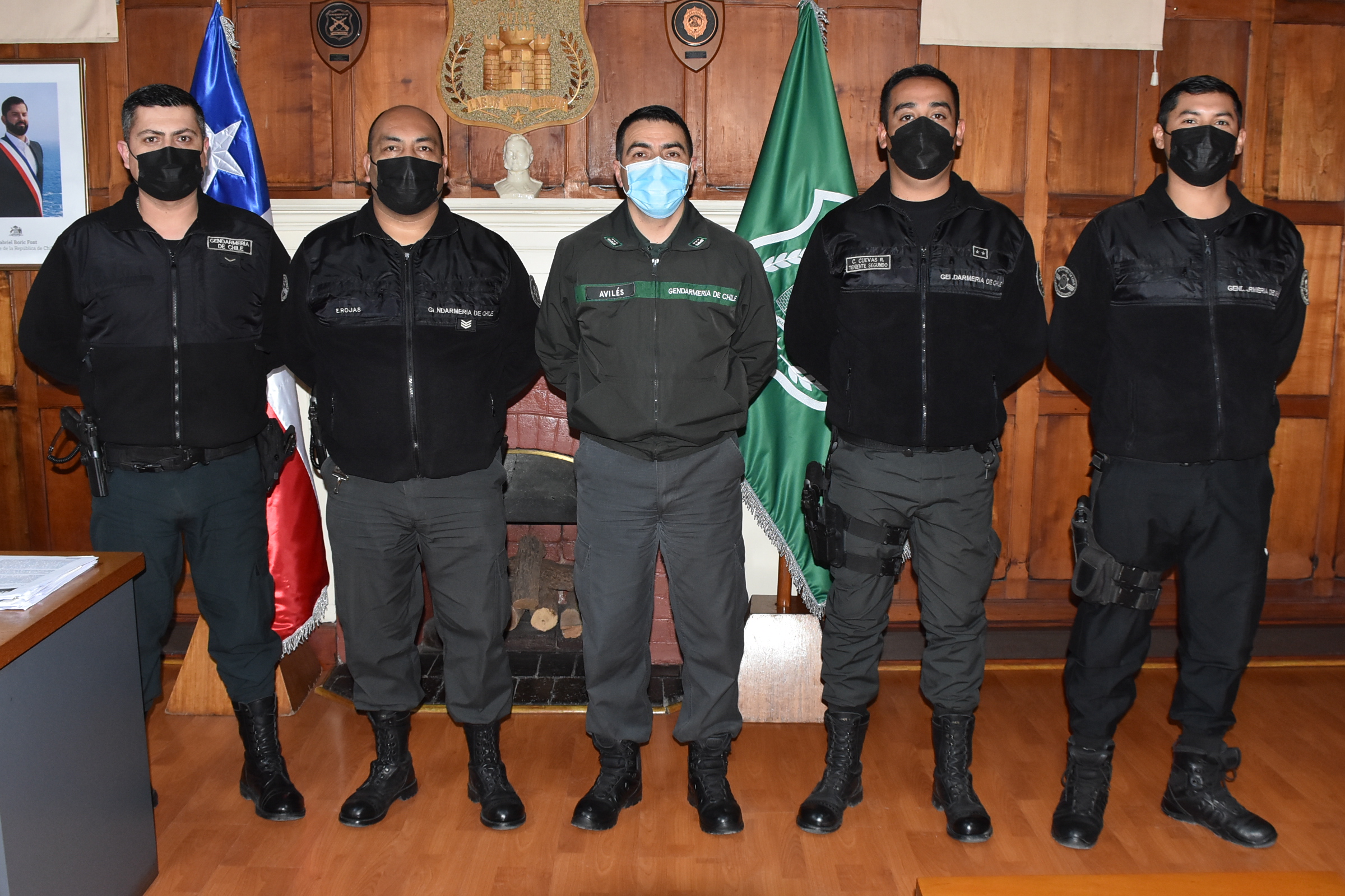 Felicitan a integrantes de Gendarmería de la Unidad de Servicios Especiales por capturar a internos en La Serena 