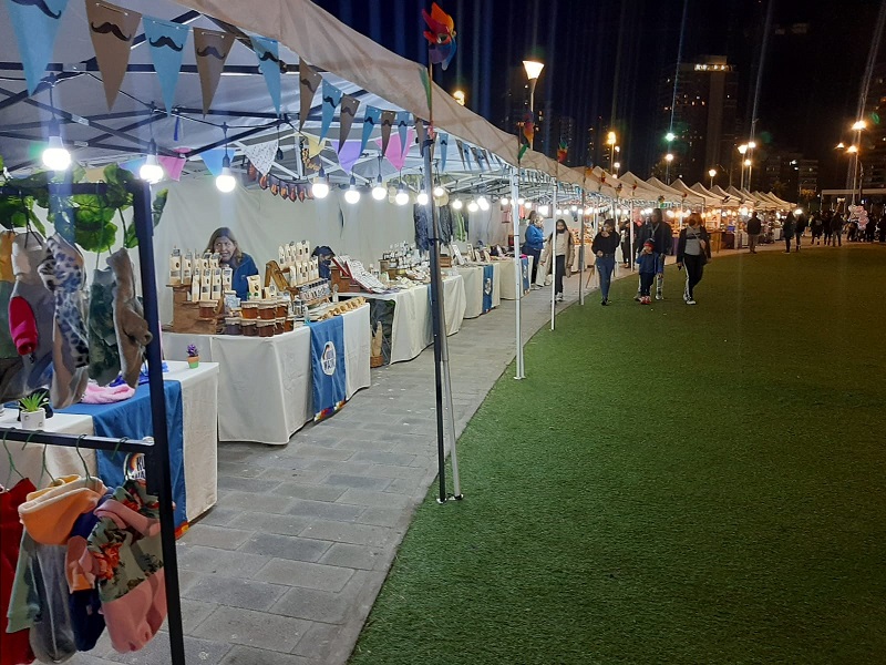 Cuatro organizaciones de ferias de Iquique se adjudican proyecto para mejorar su actividad