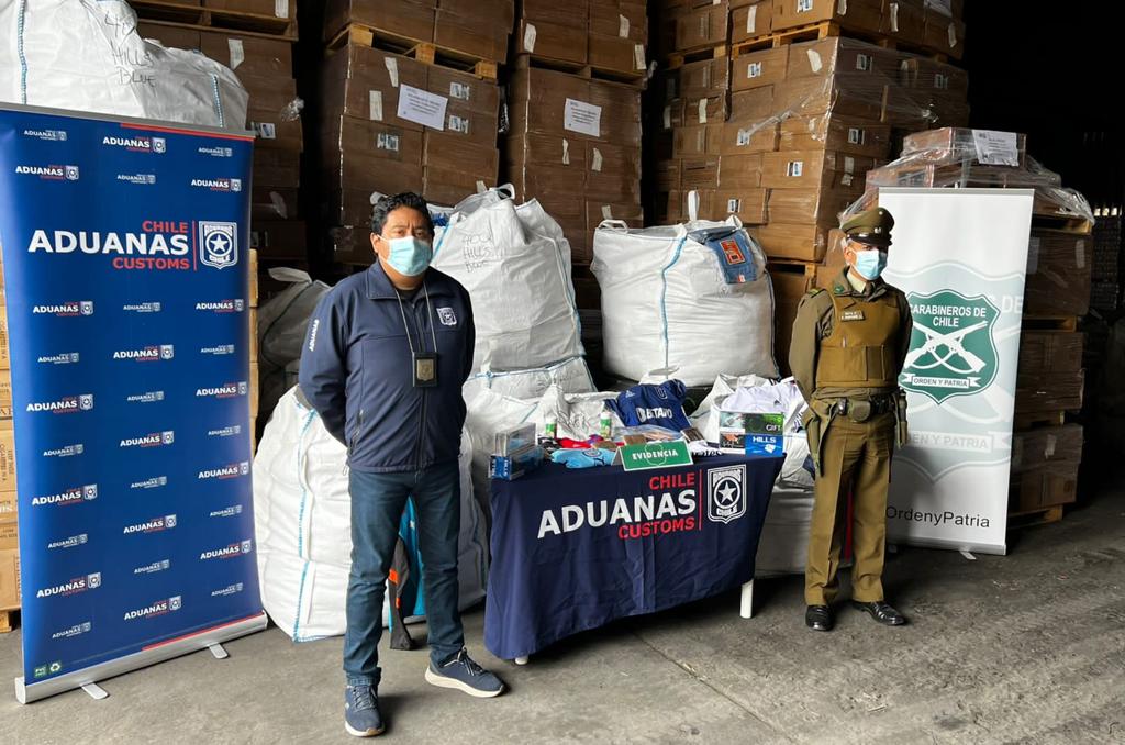 Aduanas y Carabineros incautan 39 mil 500 cajetillas de cigarrillos de contrabando en control de Cuya
