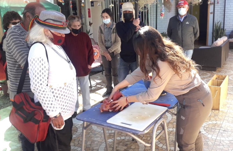 Personas mayores de Pozo Almonte participan en talleres ambientales￼