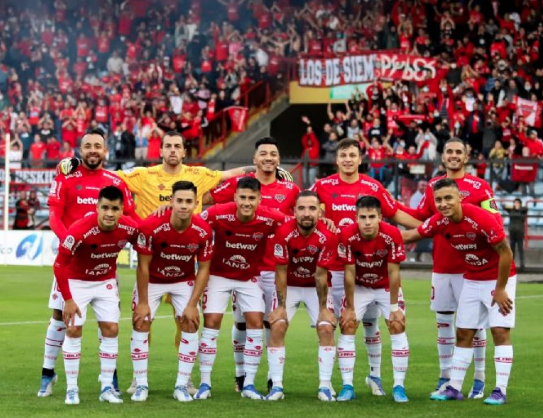 Ñublense derrotó 2-1 a Colo Colo en el duelo de ida en Copa Chile