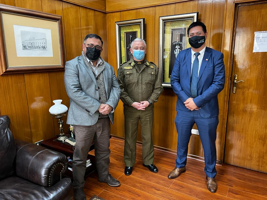 Diputado Enrique Lee sostiene reunión con General de Carabineros por aumento de criminalidad en la zona Norte