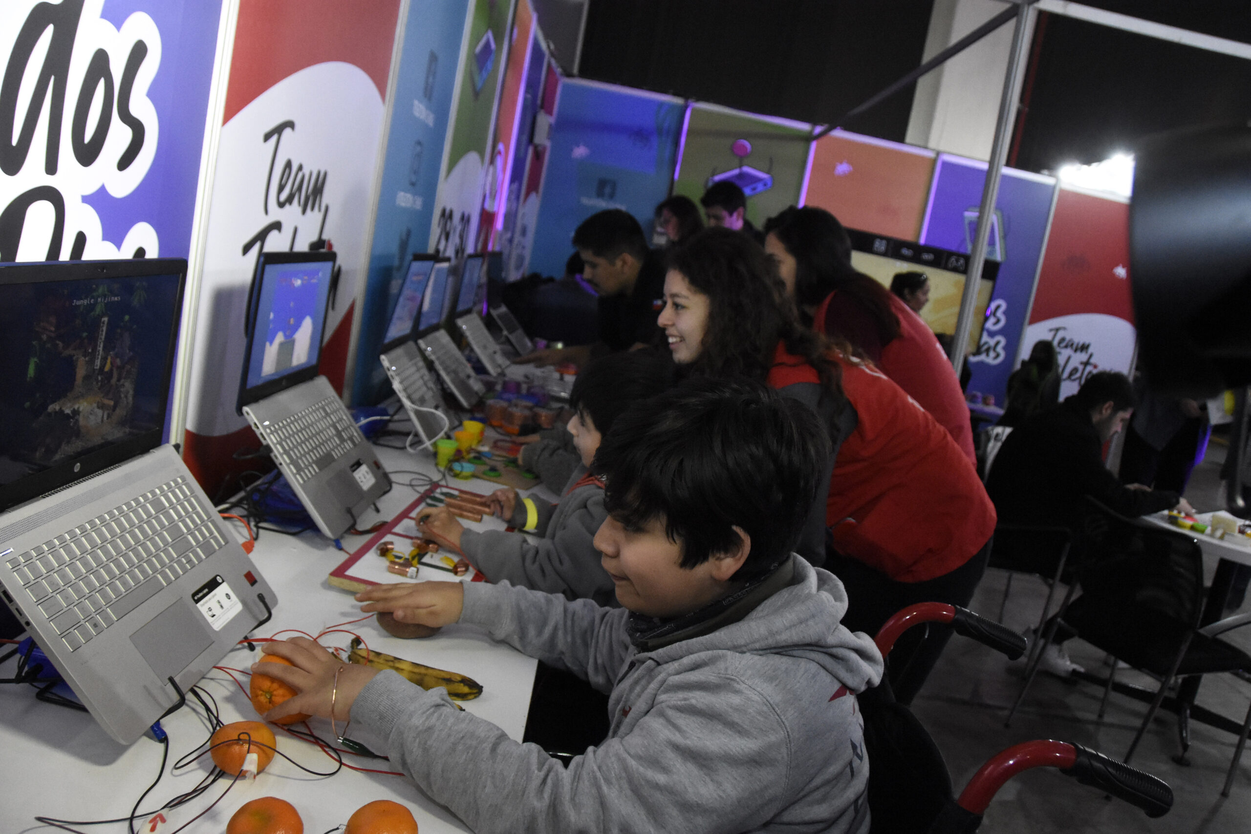 “Game of Teletón”: El videojuego que ayuda a la rehabilitación de pacientes y que Teletón presentará en FestiGame 2022