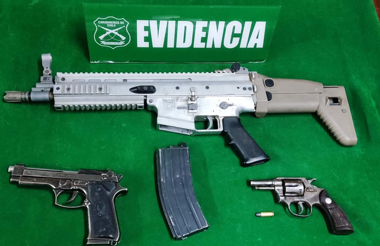 Detenido por porte de arma y municiones y amenazas a Carabineros