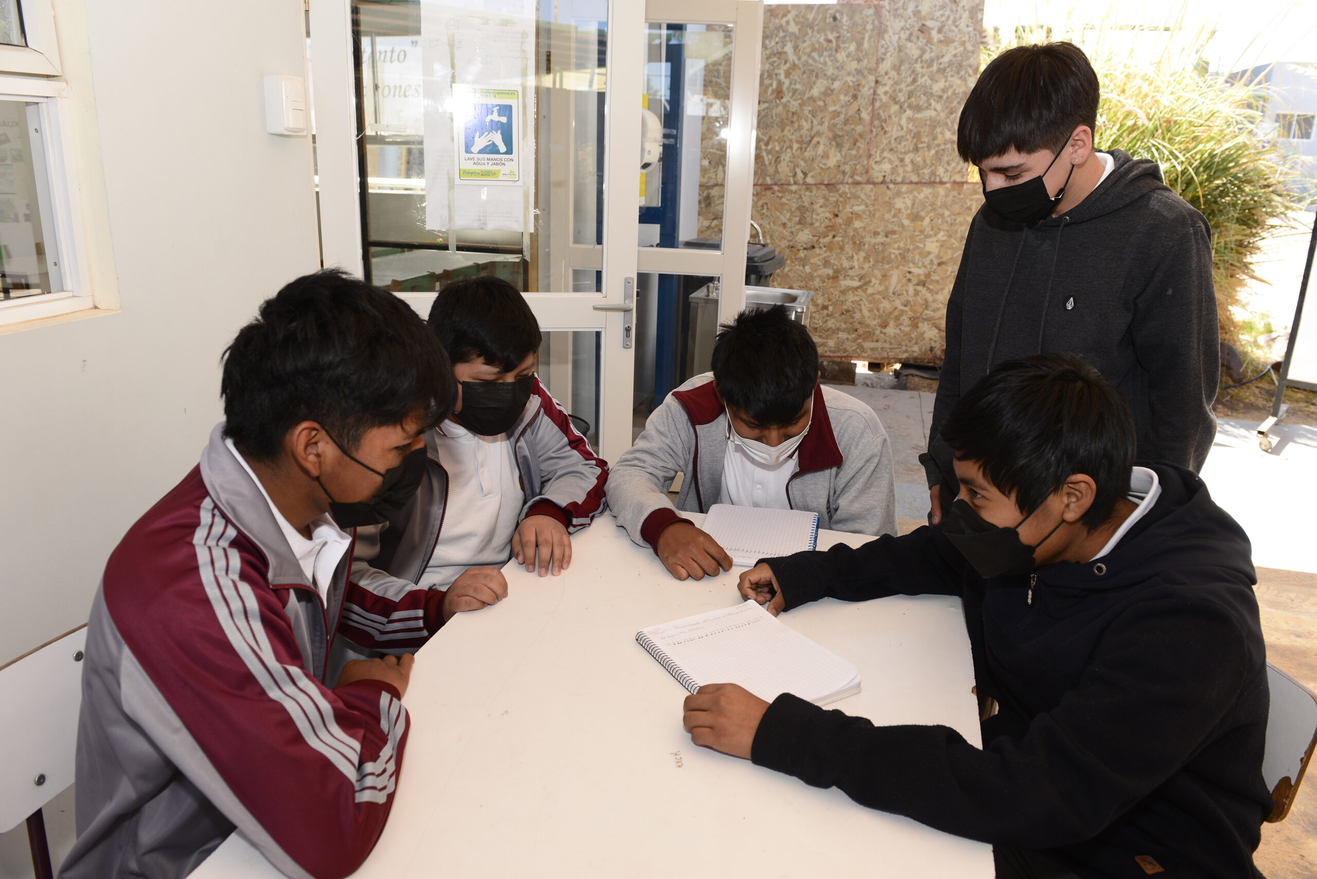 Mil 700 jóvenes de liceos bicentenarios coadministrados por Fundación Collahuasi prosperan con programa de desarrollo personal