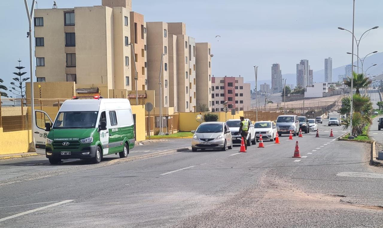 Balance del fin de semana largo: Carabineros detuvo a 129 personas que cometían delitos en región de Tarapacá