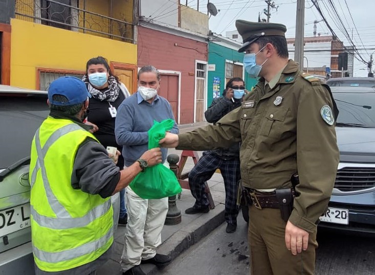 Seremi Desarrollo Social y Familia recorre ruta social junto a la Oficina de Integración comunitaria de Carabineros de Iquique
