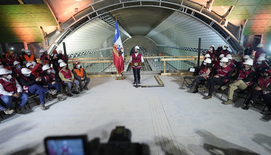 Presidente Boric visitó las obras de la extensión de la Línea 2 del Metro de Santiago