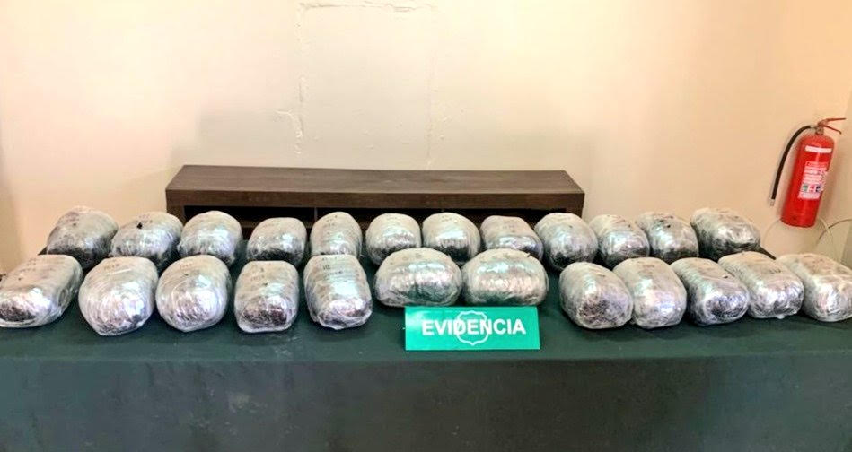 Ocultó 25 kilos 603 gramos de marihuana en contenedor de basura