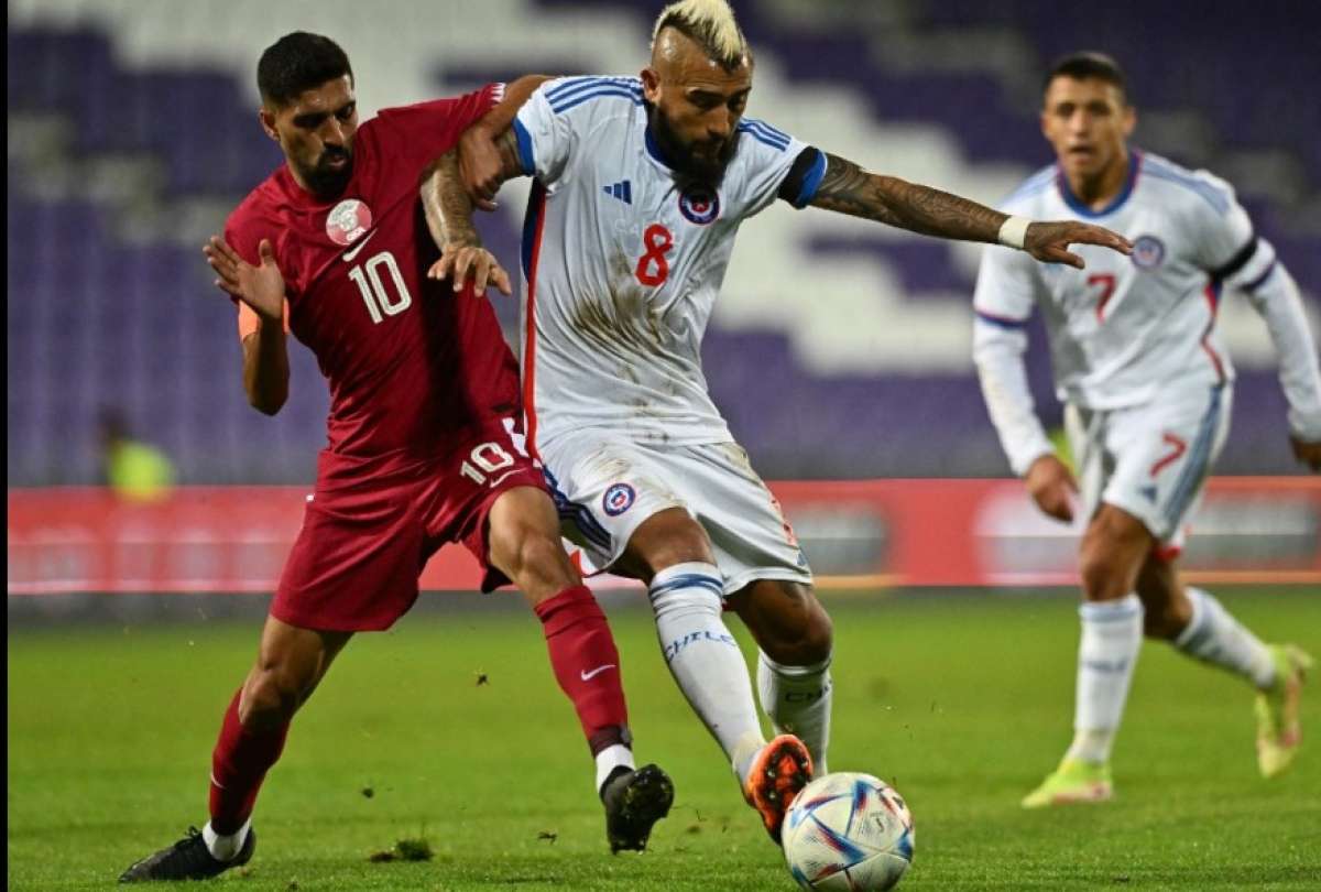 Un pálido Chile sigue sin ganar: empató ante Qatar con goles de los históricos Alexis y Vidal