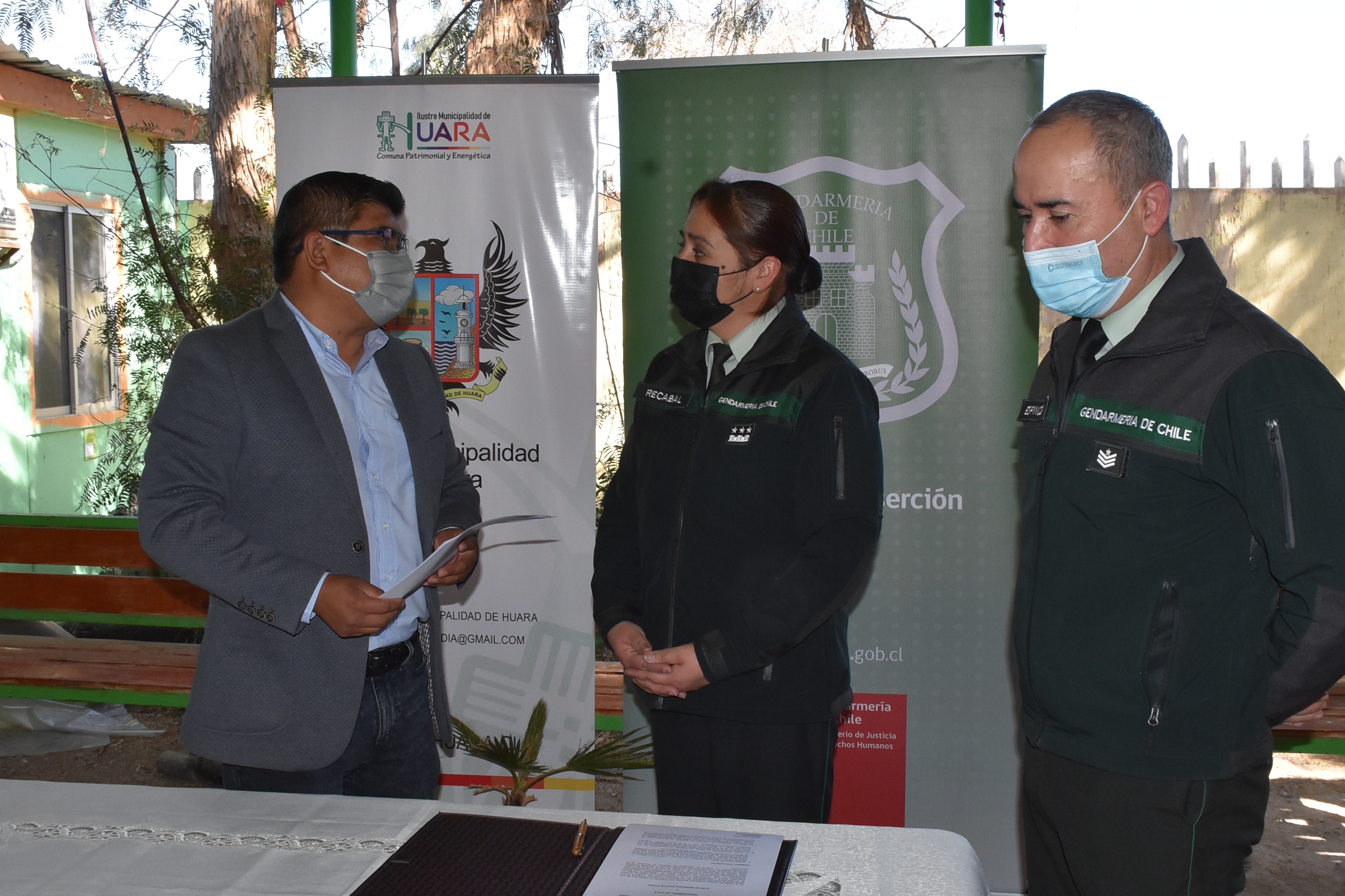 Gendarmería y Municipalidad de Huara firmaron convenio de prestación de servicio  