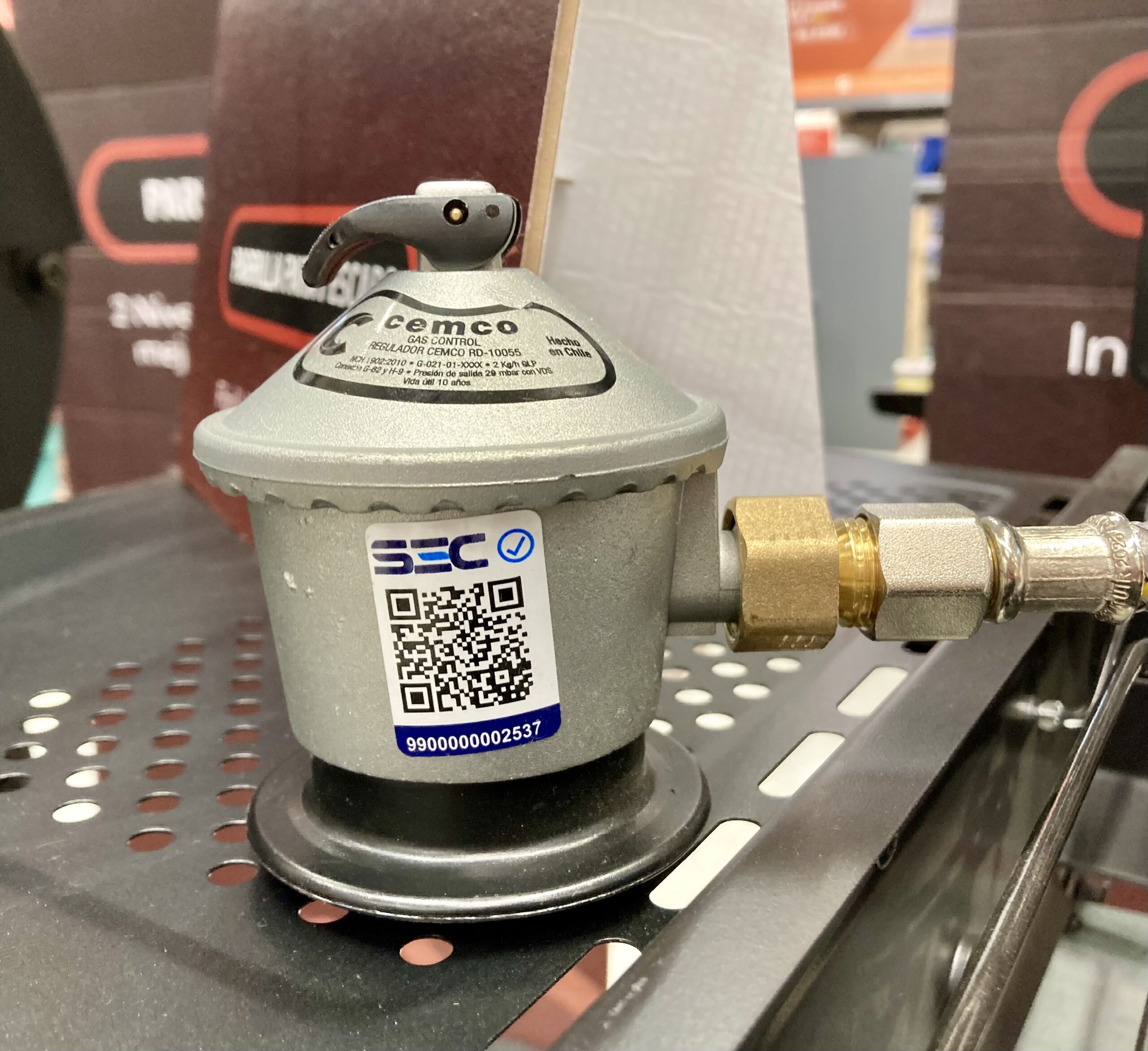 Energía Tarapacá y SEC verifican sello de calidad en la venta de parrillas eléctricas y a gas  