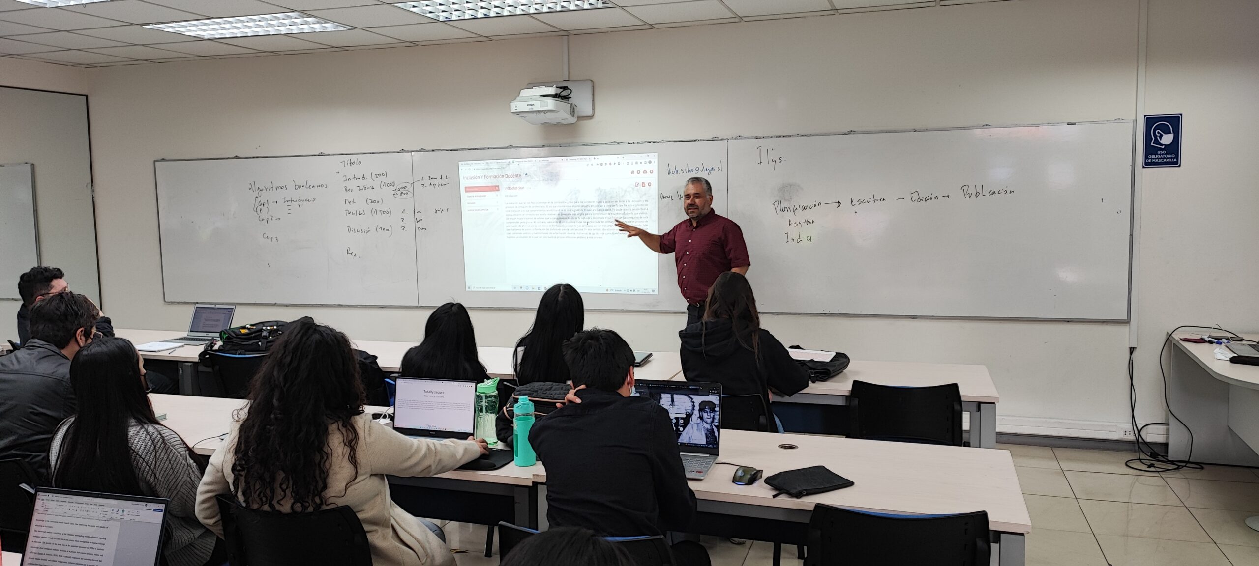 Estudiantes de pedagogía UNAP fortalecen redacción científica junto al Instituto Interuniversitario en Investigación Educativa 