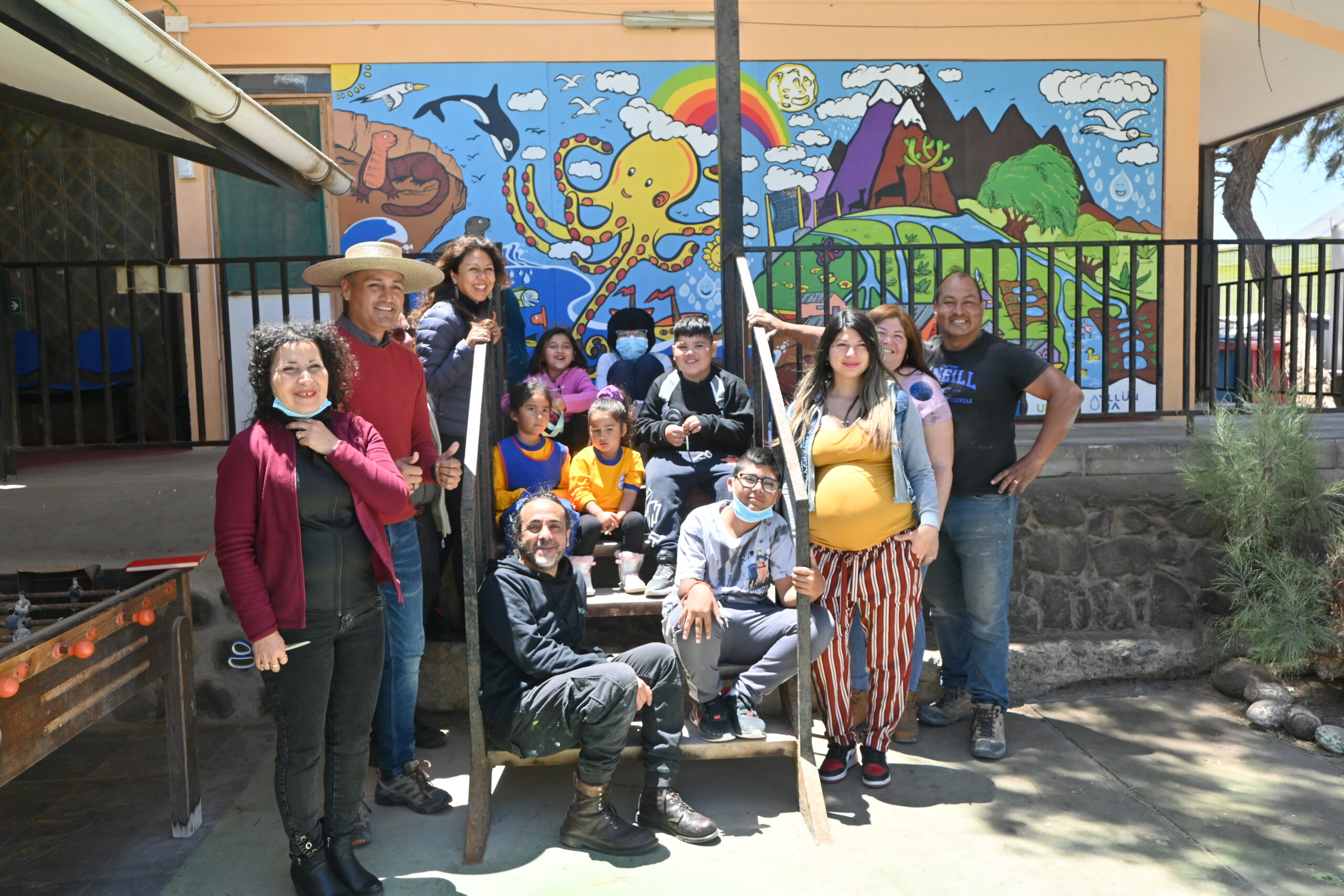 En la escuela Valle de Cuya inauguran mural que retrata el ciclo de vida del agua de la Comuna de Camarones￼