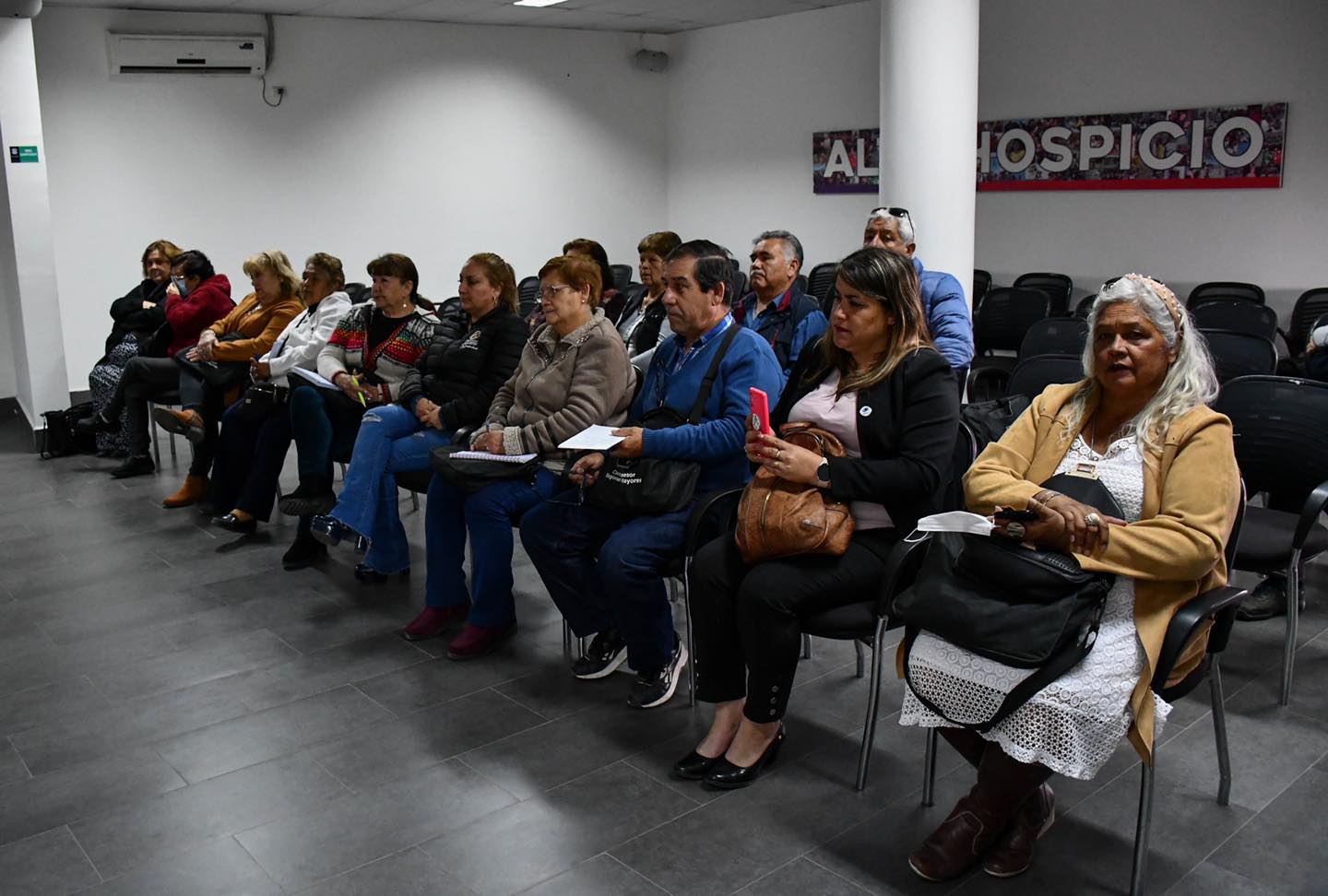 Alcalde Patricio Ferreira reitera compromiso y promoción de respeto de derechos de las personas mayores￼