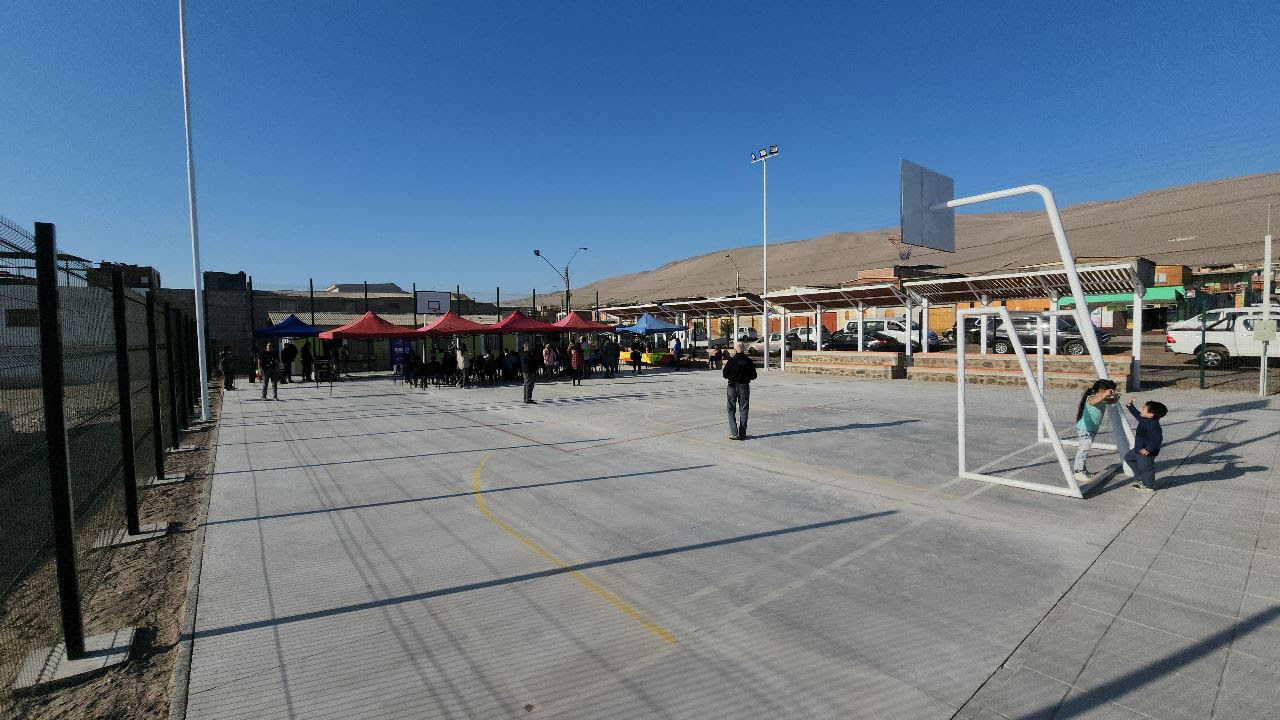 Arica: Vecinos del sector Las Vizcachas cuentan con nueva multicancha