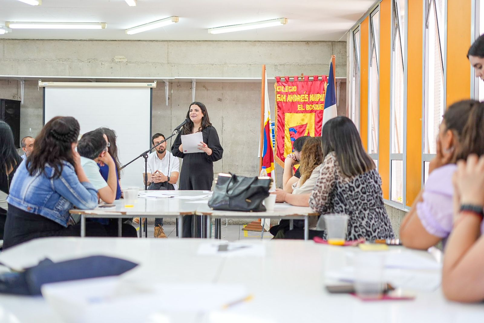 Mineduc y Ministerio de Mujer: Diálogo con apoderados Hacia una Educación No Sexista