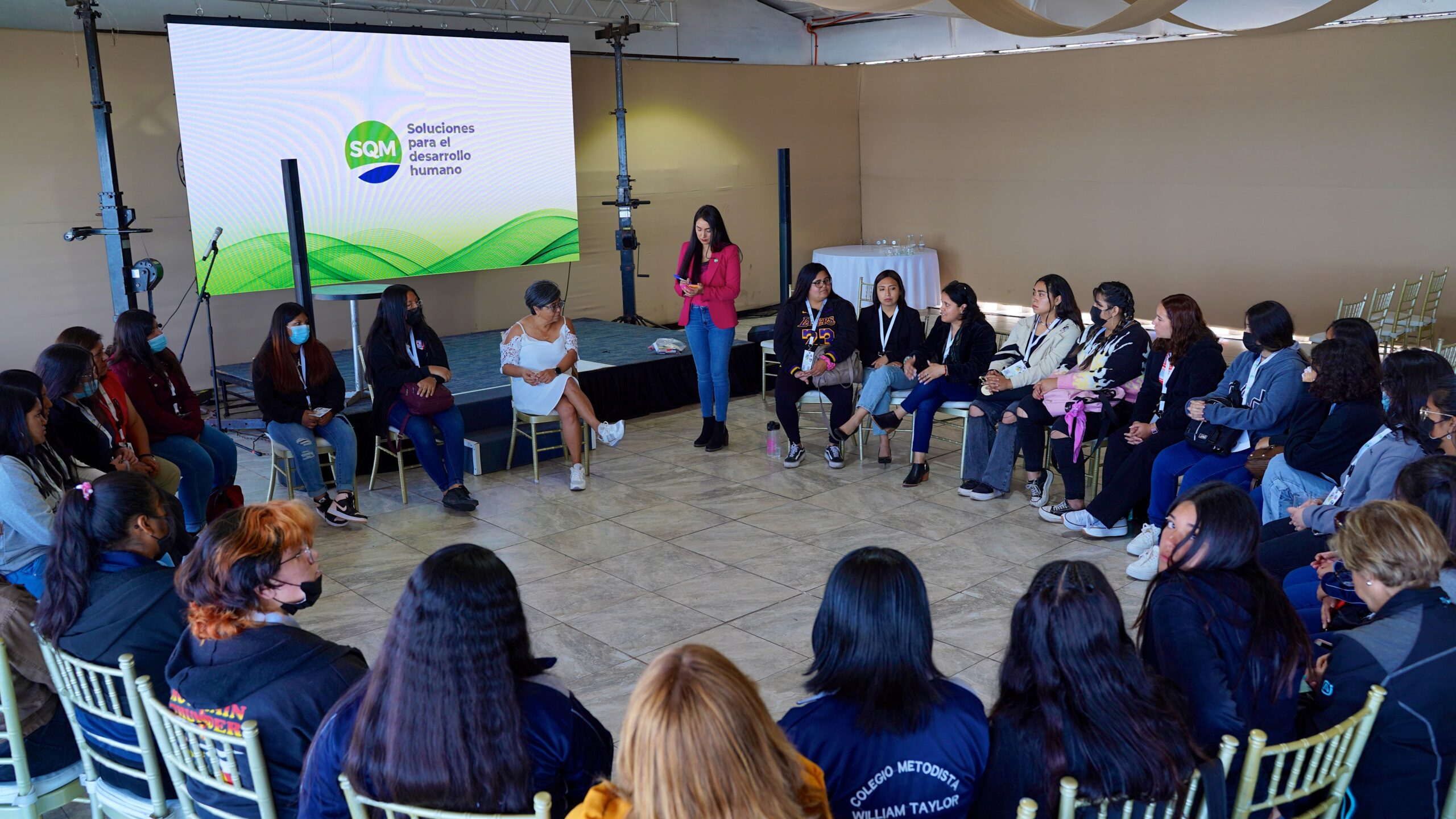 Mujeres de Tarapacá dan vida a seminario sobre inclusión femenina en la industria minera