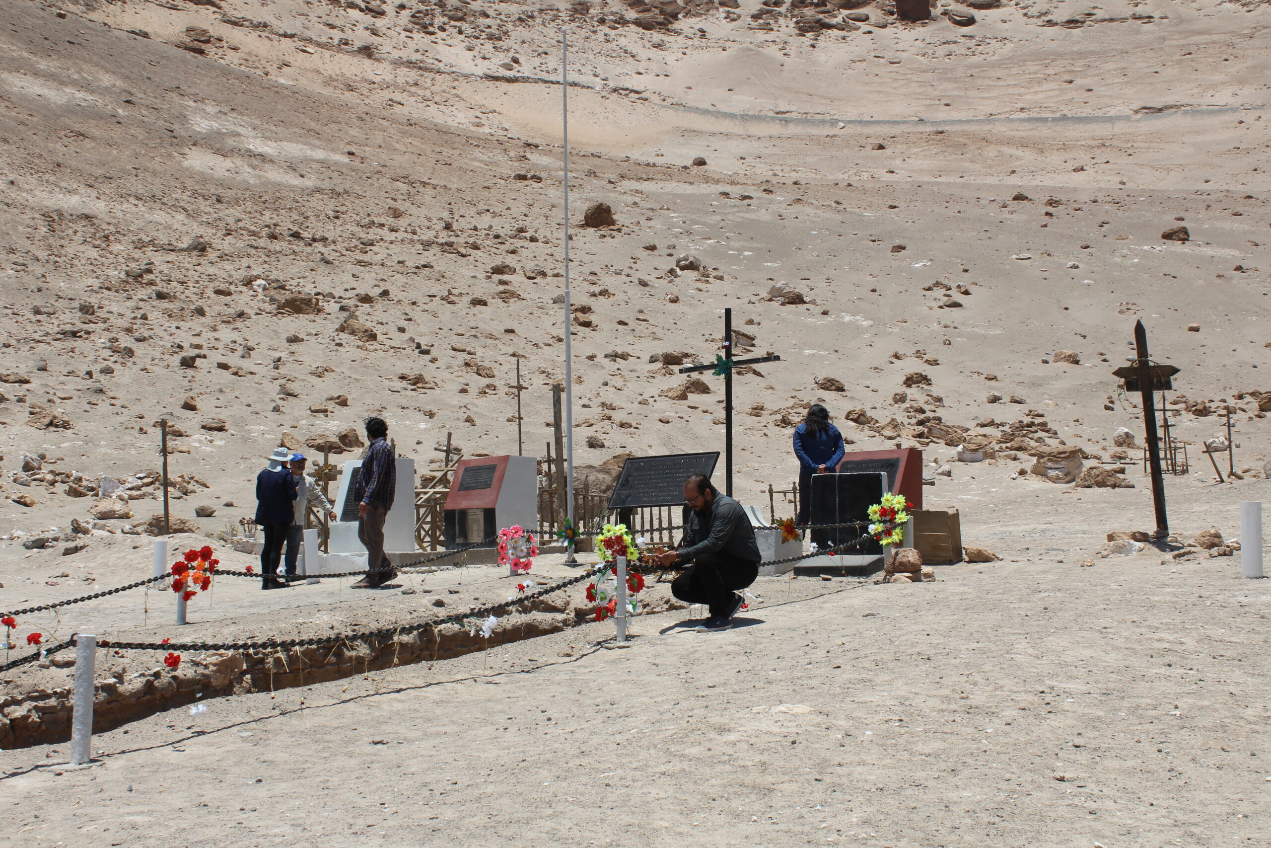 Bienes Nacionales de Tarapacá ejecuta proyecta para rescatar sitios de la memoria en Pisagua