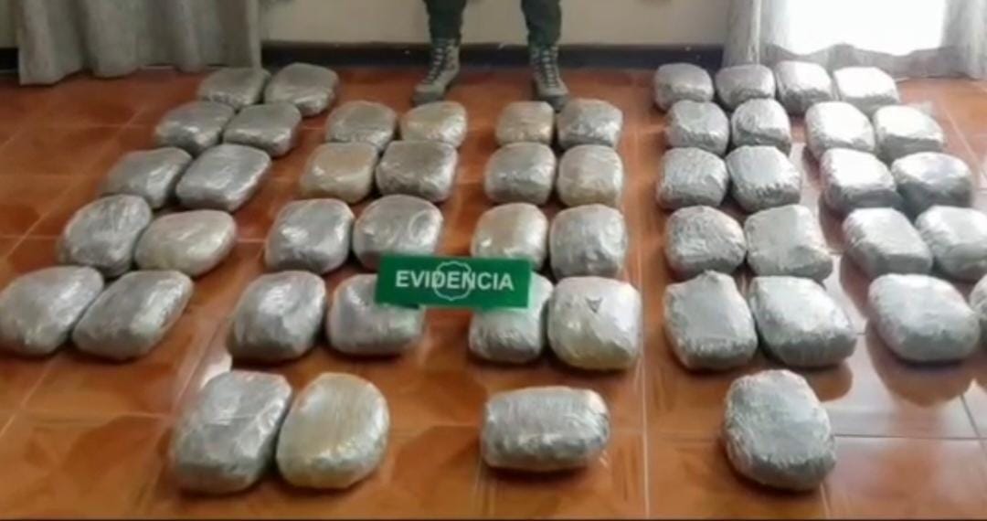 Carabineros incautó más de 63 kilos de droga en Colchane; hay 7 detenidos
