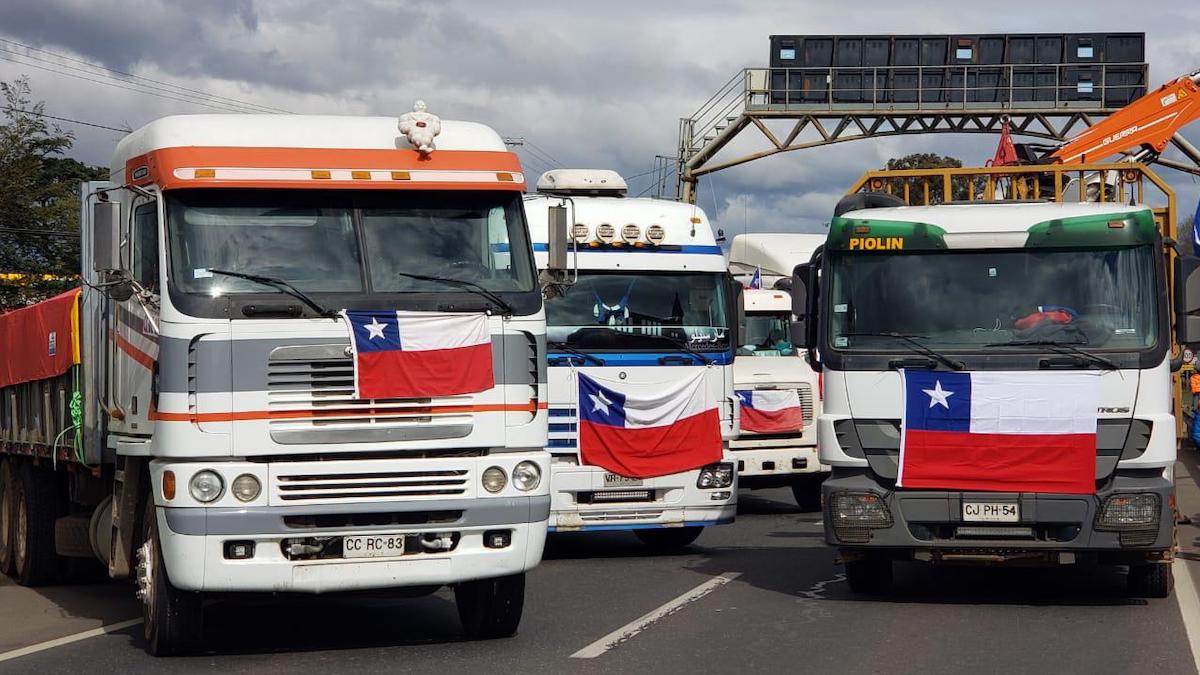 Camioneros dicen que «se abrió una puerta» en negociaciones y que hoy sábado se volverán a reunir con el Gobierno