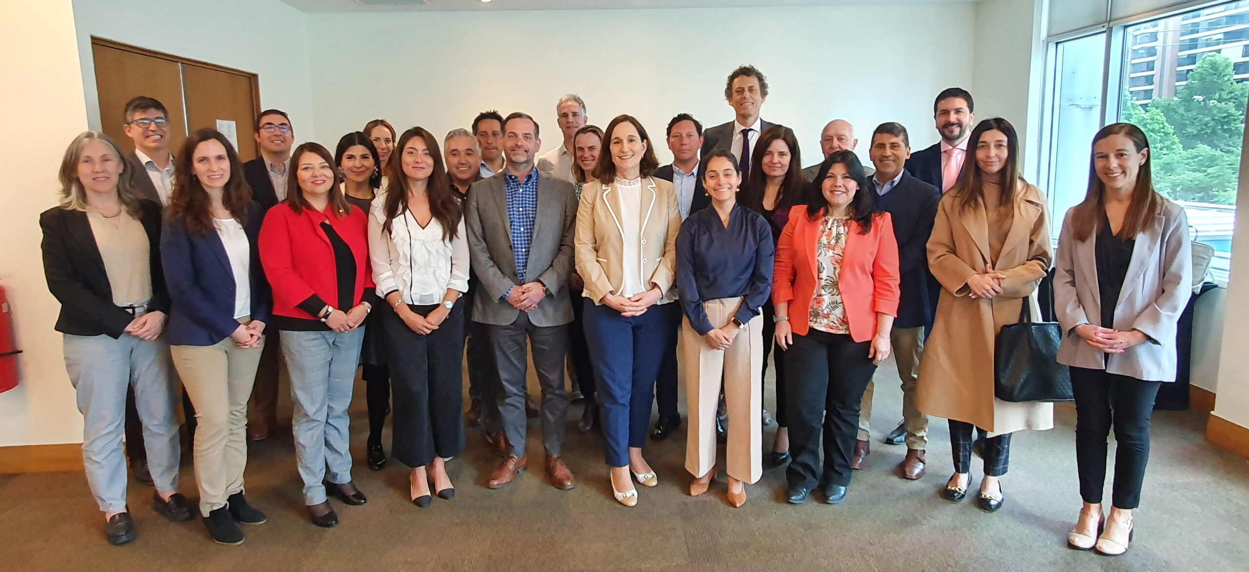 Generadoras de Chile y Servicio de Evaluación Ambiental  se reúnen para abordar avances y desafíos medioambientales para alcanzar carbono neutralidad