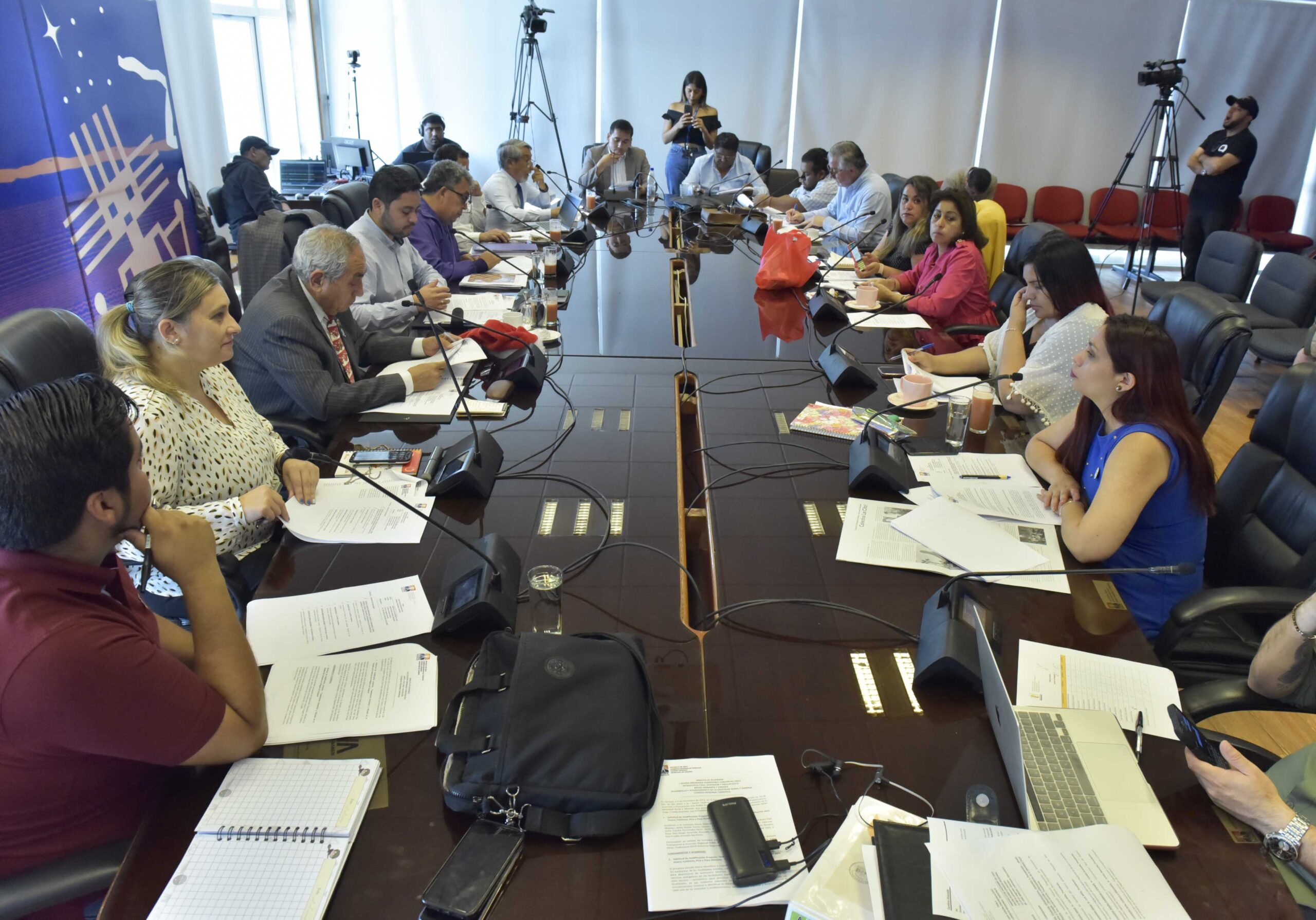 Consejeros aclaran que licitaciones cuestionadas del Cuerpo de Bomberos de Tarapacá no cuentan con financiamiento regional aprobado por el actual CORE
