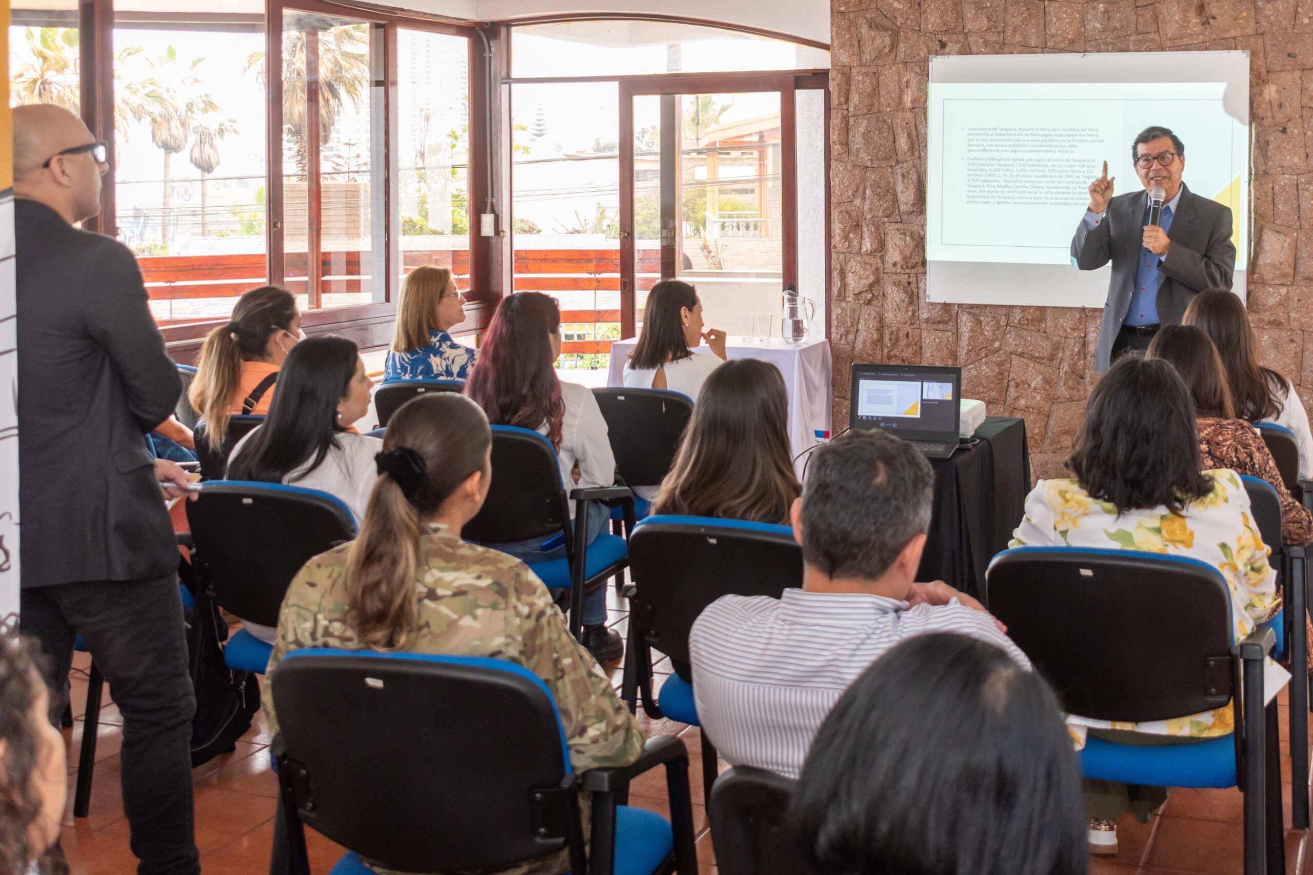 Área de Ciencias Sociales de la Universidad Santo Tomás realiza primera Mesa de Migración y Género