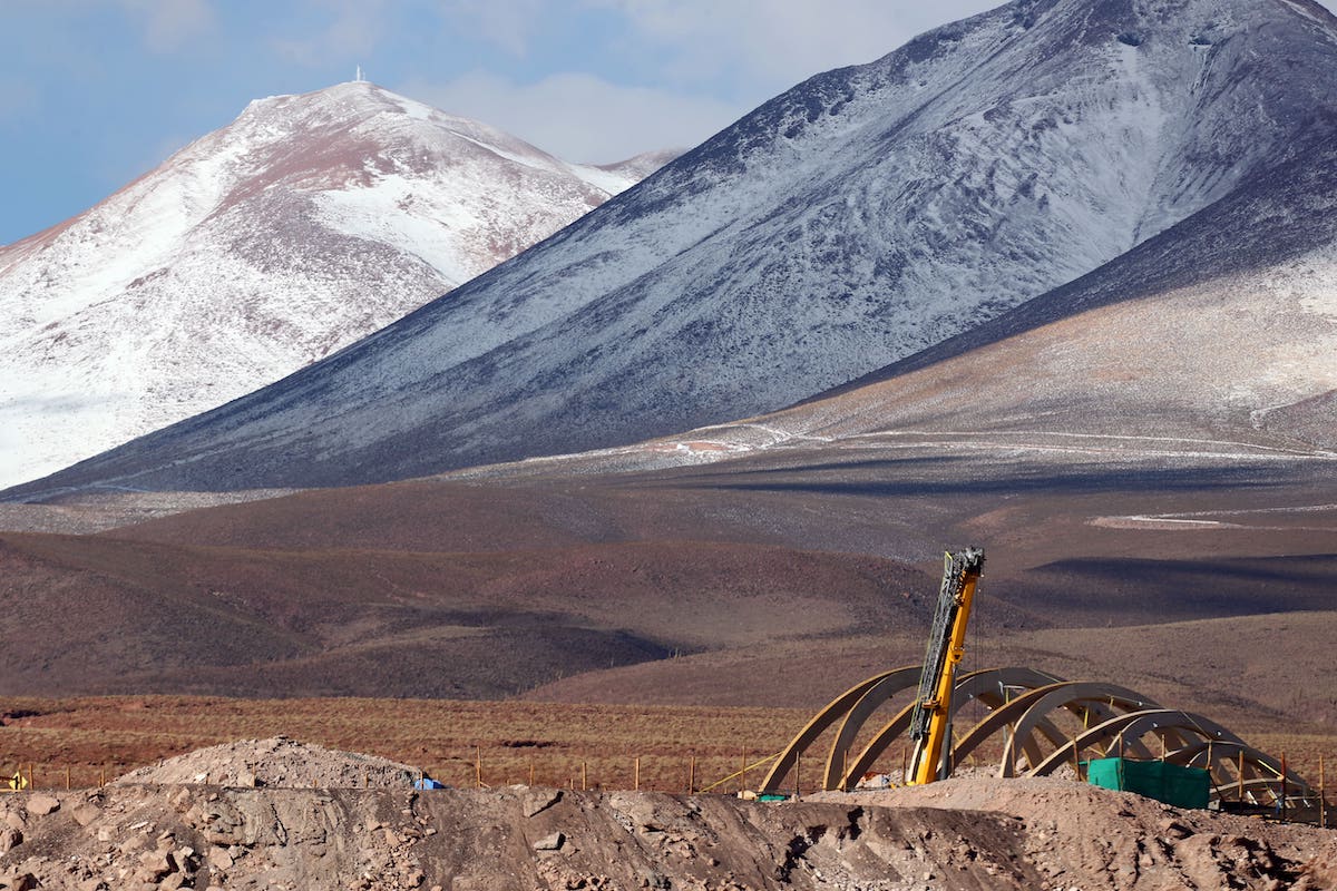 Fundación Nacional de Ciencia de los Estados Unidos construye multicancha con infraestructura de vanguardia en el Observatorio ALMA en San Pedro de Atacama