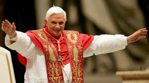 El Vaticano informa el fallecimiento del Papa emérito Benedicto XVI a los 95 años de edad