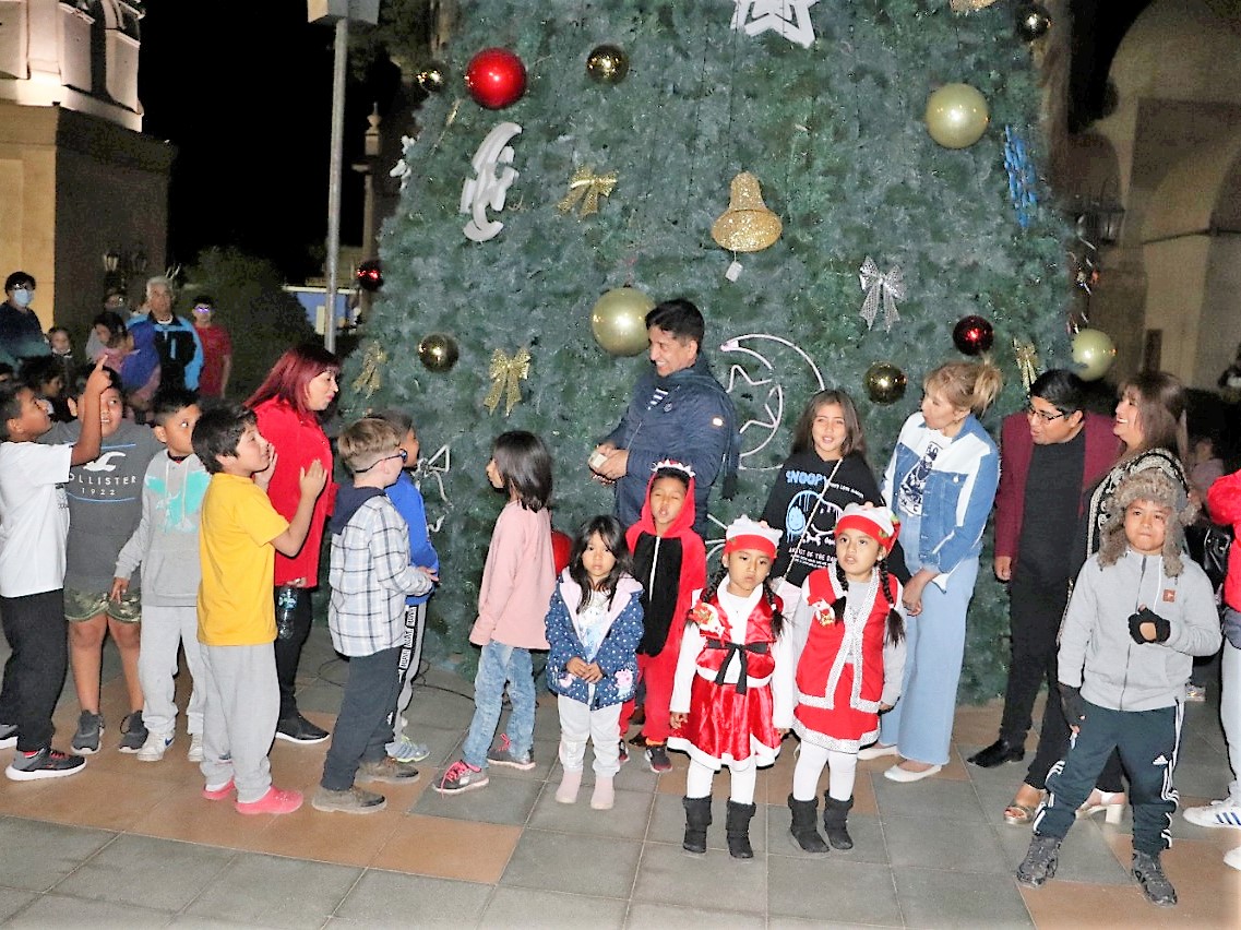 Pica celebra en grande la Navidad junto a sus vecinos y visitantes