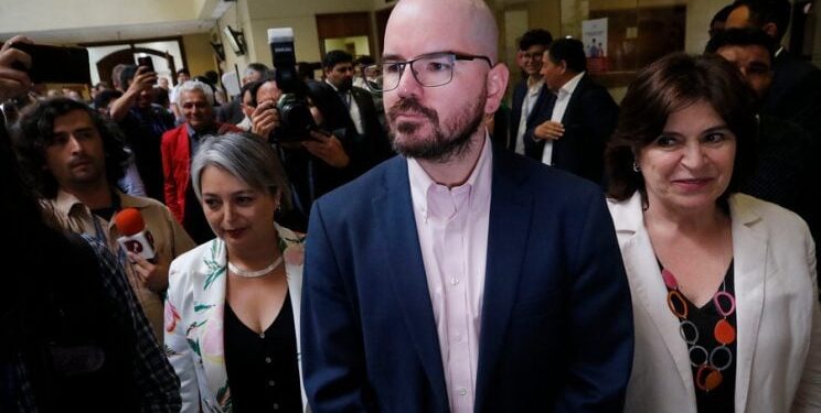 Cadem: Giorgio Jackson cae a su nivel más bajo de apoyo desde marzo