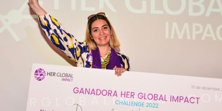 Ingeniera de la UNAP ganó premio internacional por crear App