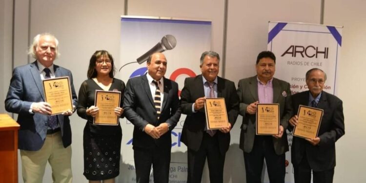 ARCHI entregó distinciones en la celebración del Centenario de la Radio