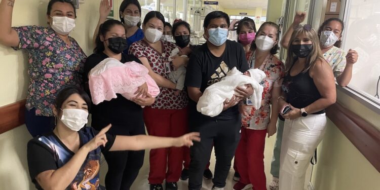 Trillizos se van a casa por primera vez 86 días de hospitalización en Neonatología