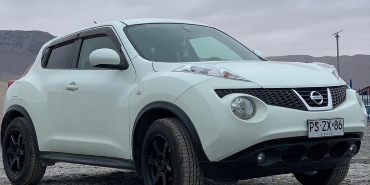 En escasos minutos ladrones de automóviles robaron un Nissan, modelo Juke, desde frontis de la casa de su dueño