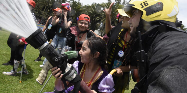 Teletón vive el verano con música y entretenidas actividades para niños y niñas de los institutos