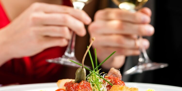 Este 14 de febrero celebra con una cena afrodisiaca según tu signo del zodiaco