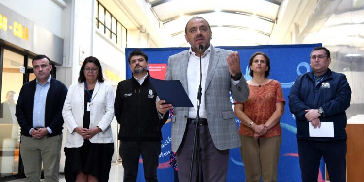 Ministro Ávila presenta programa “A convivir se aprende” que entregará apoyo, formación y herramientas a 100 comunas prioritarias del país