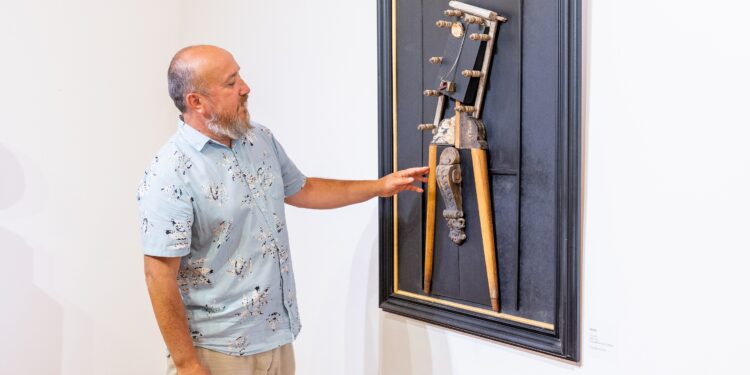 El reciclaje se transforma en expresión de arte en Casa Collahuasi Iquique