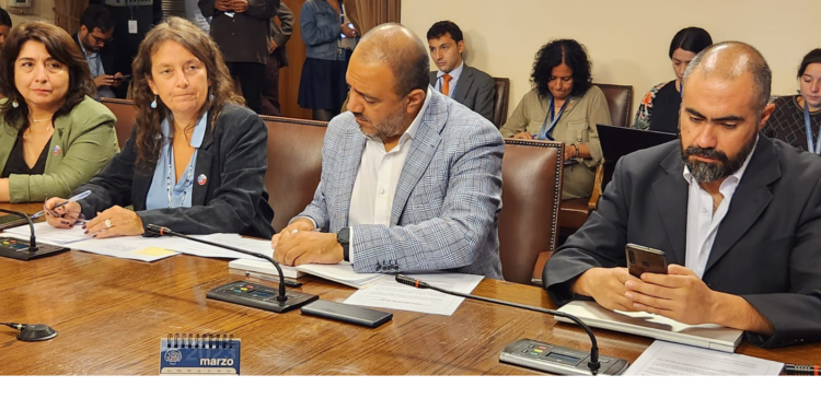 Ministro Ávila por proyecto que consolida un único sistema de evaluación a la docencia: “Este proyecto es un acto de justicia”