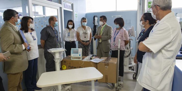 Universidad de Tarapacá entrega ventilador mecánico al Hospital de Iquique