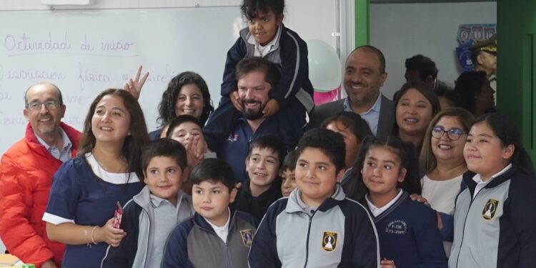 Collahuasi construirá la nueva escuela de la comunidad de caleta Punta Lavapié en Arauco