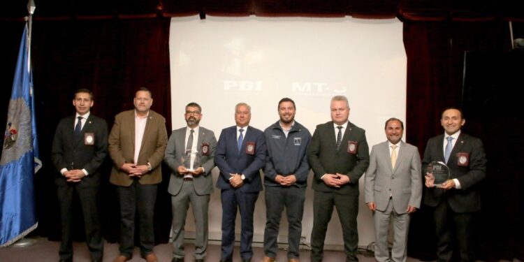 Felicitan a personal de la PDI  al obtener galardón internacional por Plan Microtráfico Cero