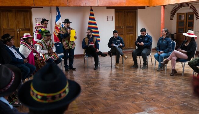 Presidente de la República Gabriel Boric Font sostiene reunión con alcalde de Colchane y organizaciones de la sociedad civil