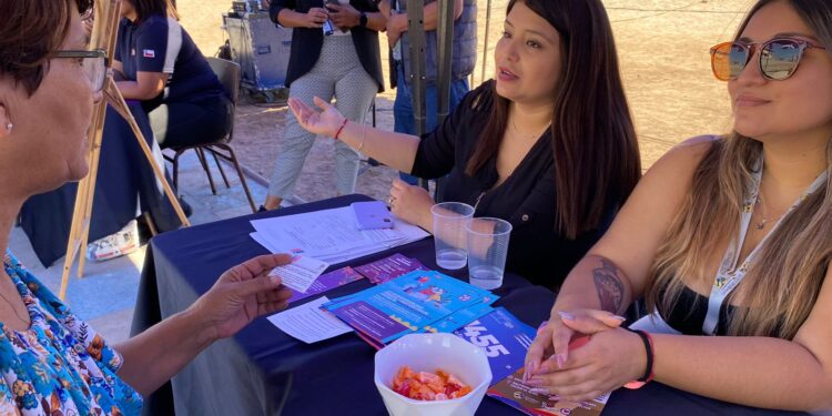 Valoran oferta programática de la Oficina Municipal de la Mujer en terreno