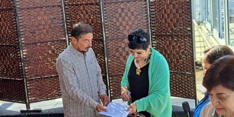 APTUR Chile firma convenio con PER TAMARUGAL