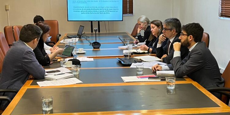 Municipalidades del Norte plantearon las dudas sobre royalty minero al Ministro Mario Marcel